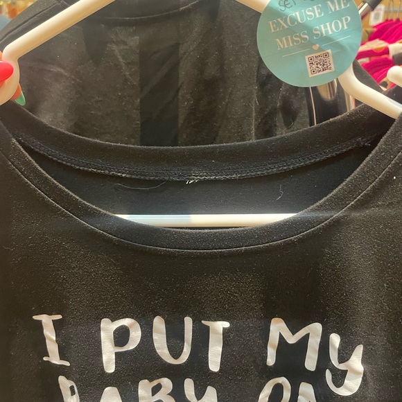 Mommy & Me - I put my baby on my hip tee set - Picture 7 of 9